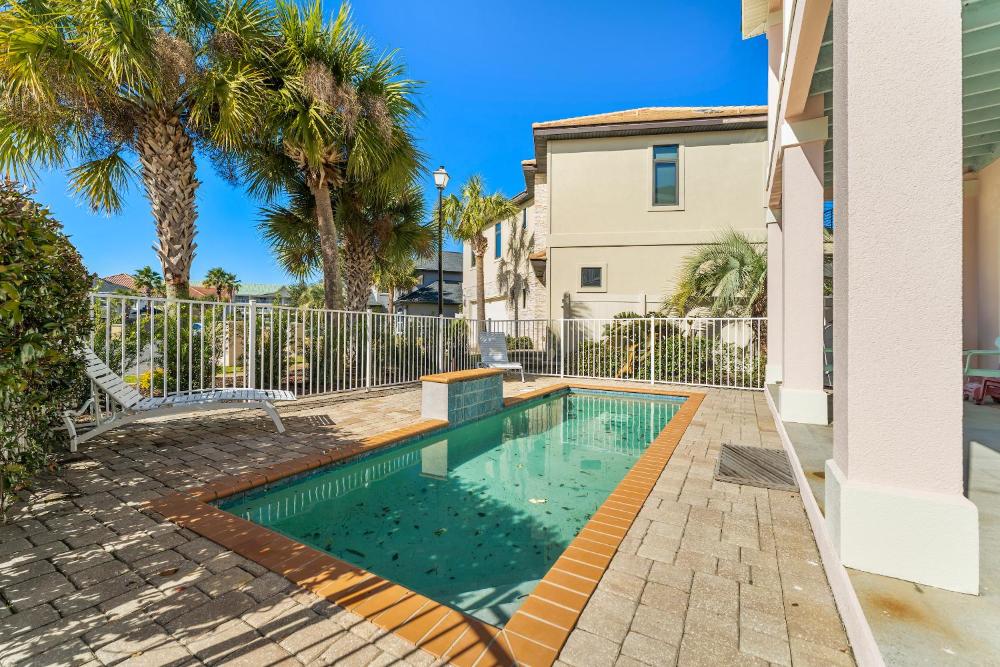 Destin Beach House - Flamingo Cove by Panhandle Getaways